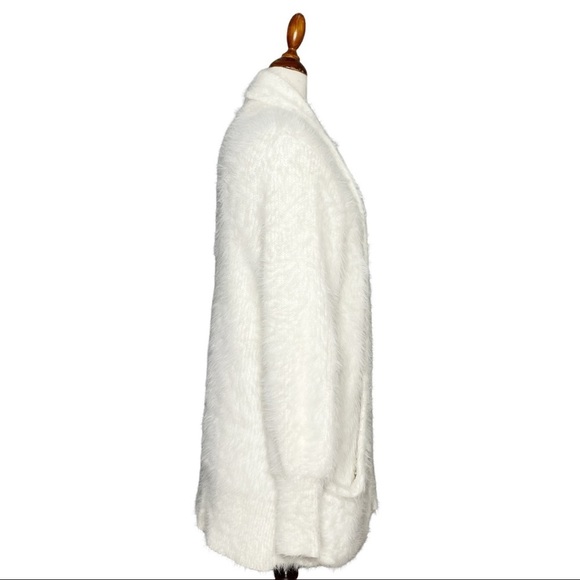 Anthropologie White Pocketed Eyelash Fuzzy Cozy Open Front Cardigan Size Small - Picture 7 of 14